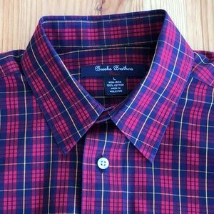 Never worn, like new Brooks Brothers non-iron boy’s red fleece shirt